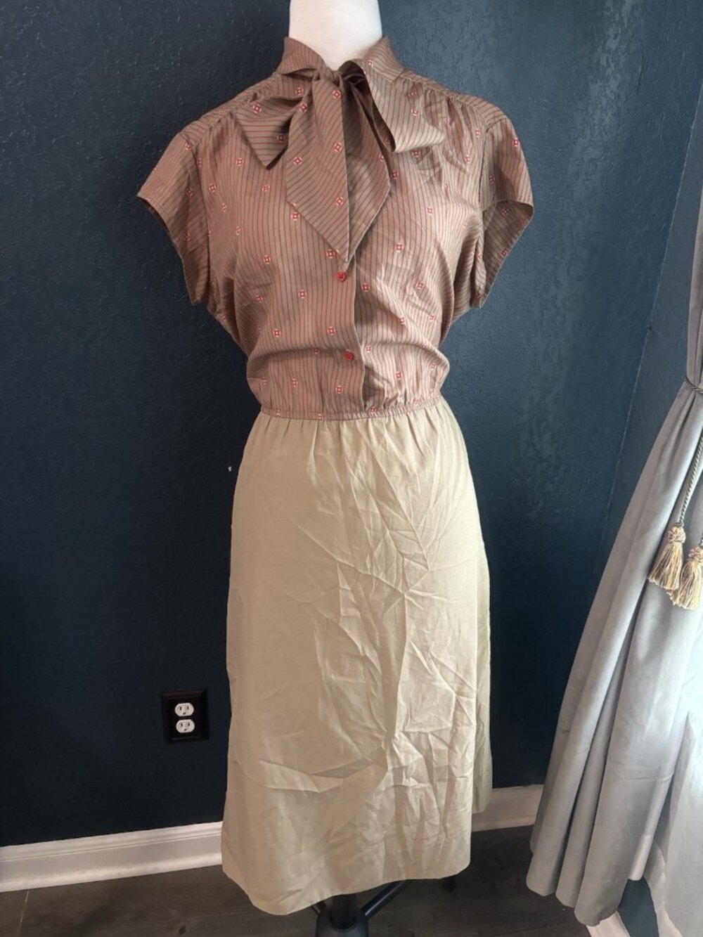 Vintage Made In USA Woolite Retro MCM Dress Sz L Tan Red Union Bow Collar 60s 70